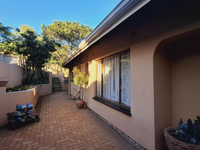 3 Bedroom House for sale in Bellair - Photo 4