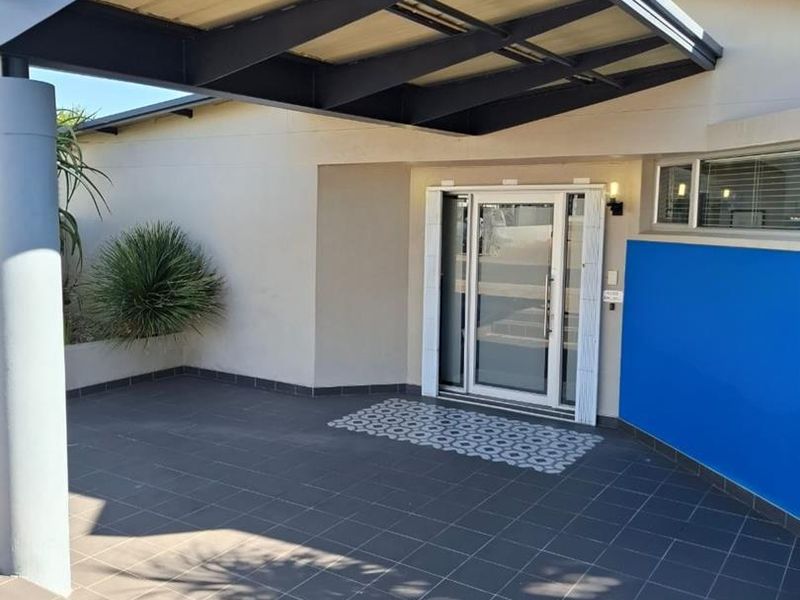 Office in Windhoek Central - Photo 10
