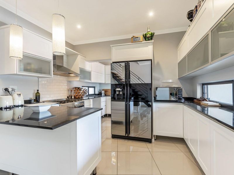 ECO-FRIENDLY TOWNHOUSE WITH FIVE DAY BACKUP SUPPLY FOR SALE IN PAULSHOF - Photo 1