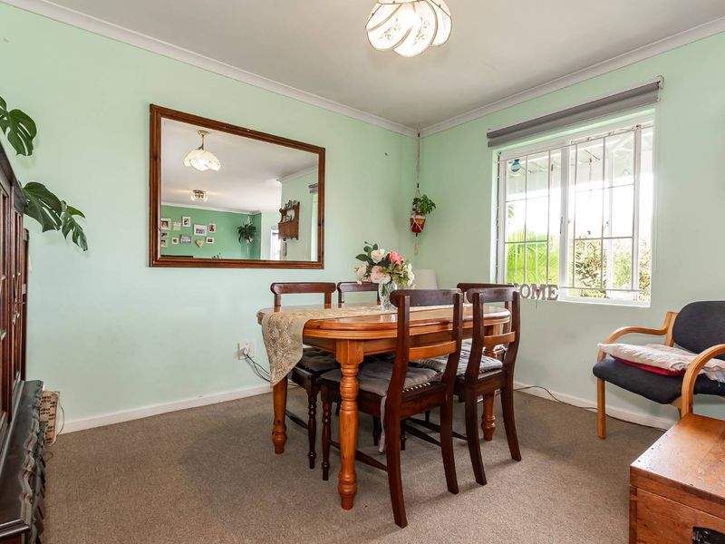 Beautiful 3-Bedroom Home in a Peaceful Neighbourhood - Photo 7