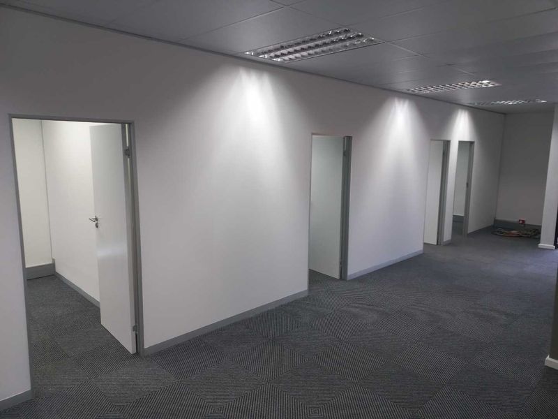 Office space available immediately, just off William Moffett Expressway! - Photo 7