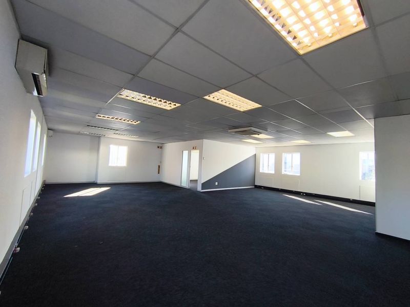 231m2 Office Space To Let in Midrand - Photo 10