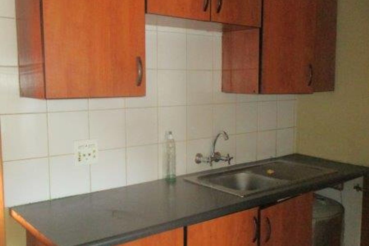 BACHELOR FLAT TO RENT IN RIVIERA - Photo 4