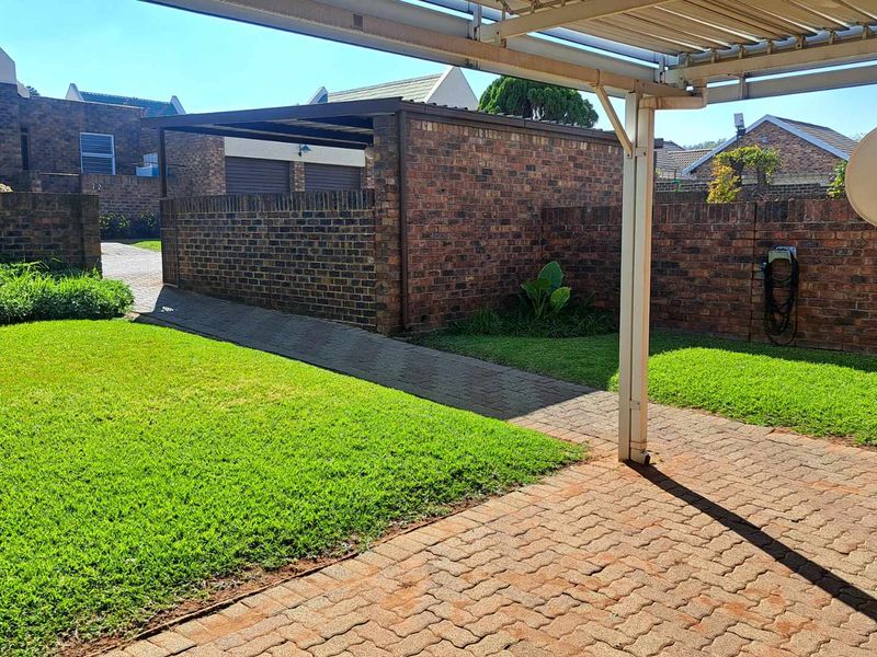 2 bedroom simplex to let in Sashann, Oakdene - Photo 2
