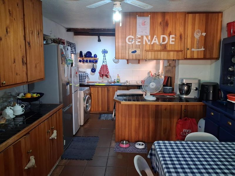 Three-bedroom sectional title in Hoogland estate for sale. - Photo 7