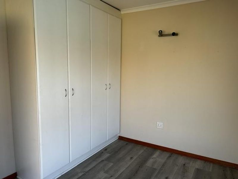 Garden Cottage For Rent in Brackenhurst - Photo 7