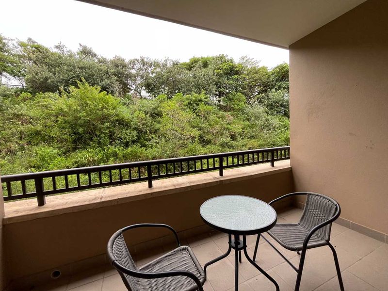 Nestled within the prestigious Zimbali Coastal Resort, offers luxurious one-bedroom apartments for discerning buyers. - Photo 5