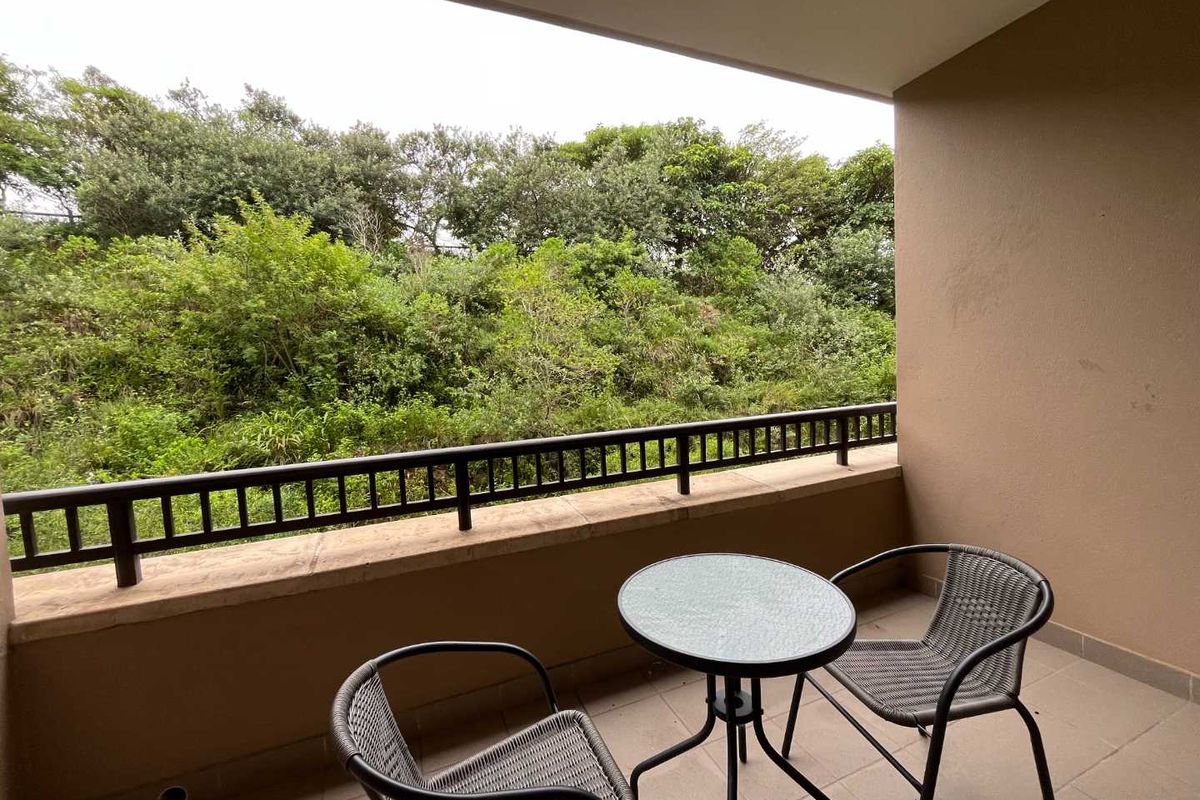 Nestled within the prestigious Zimbali Coastal Resort, offers luxurious one-bedroom apartments for discerning buyers. - Photo 5