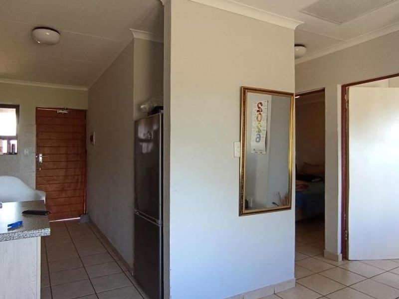 2 Bedroom Apartment For Sale - Photo 5