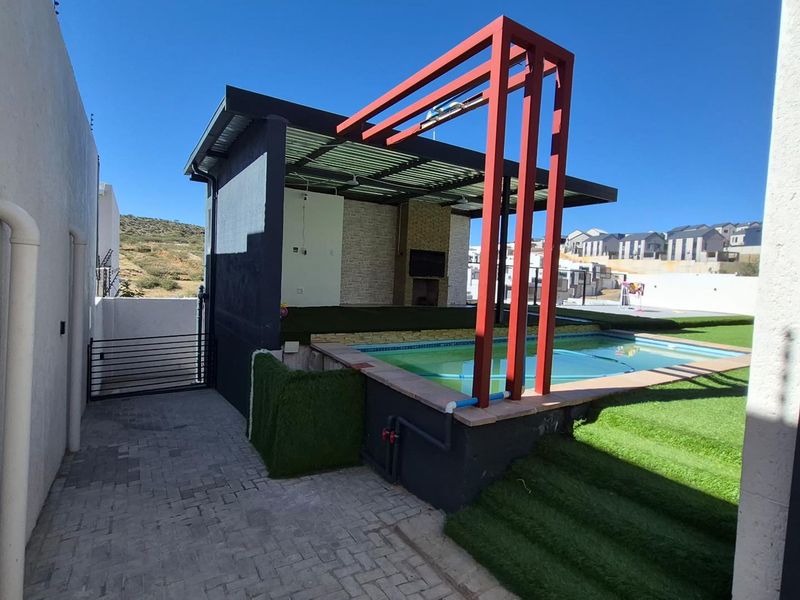 IMMACULATE 4 BEDROOM HOUSE TO LET IN THE WELL SOUGHT-AFTER KLEINE KUPPE - Photo 1