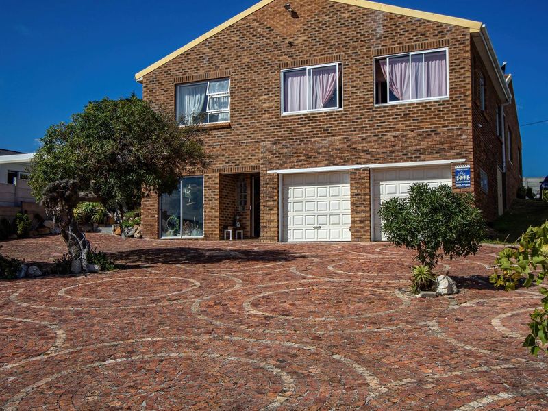 Perfectly Positioned Home with Sea Views - Photo 5