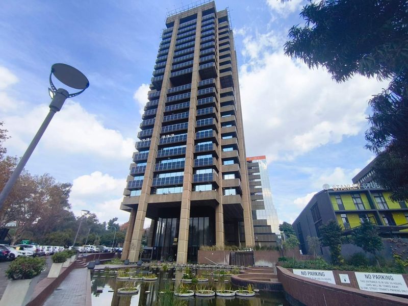 417.5m2 Office Space To Let in Braamfontein - Photo 4