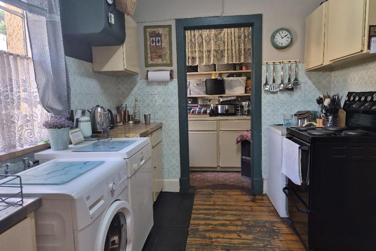 Golden oldie family home  in Boksburg - Photo 3