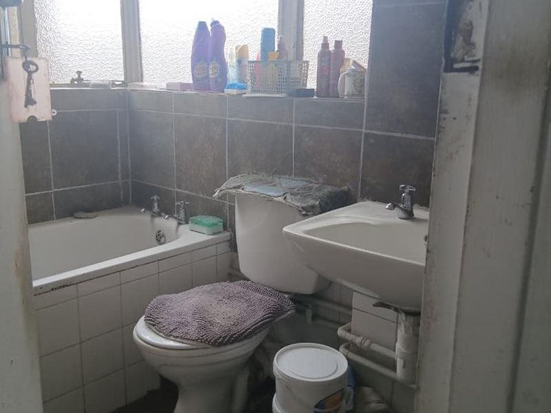 Prime Location: Access to Dining, Shopping & More! - Photo 9