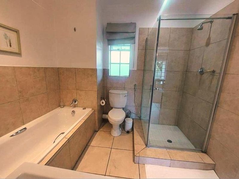 Luxury Seven-Bedroom Apartment for Rent — Edenburg, Sandton Located in the heart of Edenburg, Sandton, this expansive seven-bedroom, seven-bathroom apartment - Photo 10