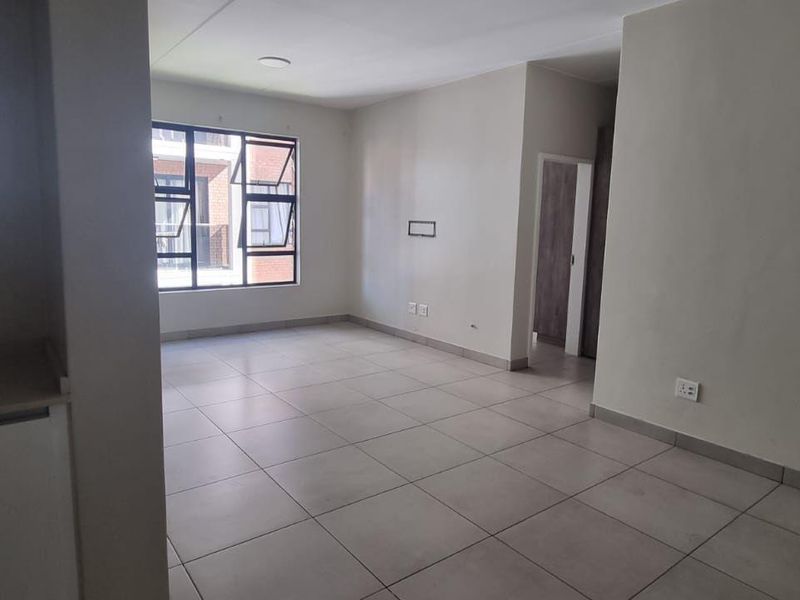 One Bedroom Apartment For Rent - Photo 4