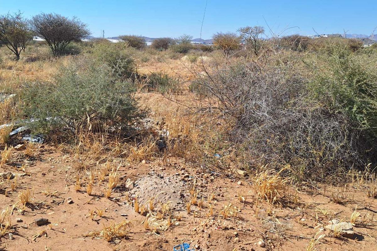 "2384m2 Business Plot in Okahandja: Your Next Big Venture!" - Photo 2