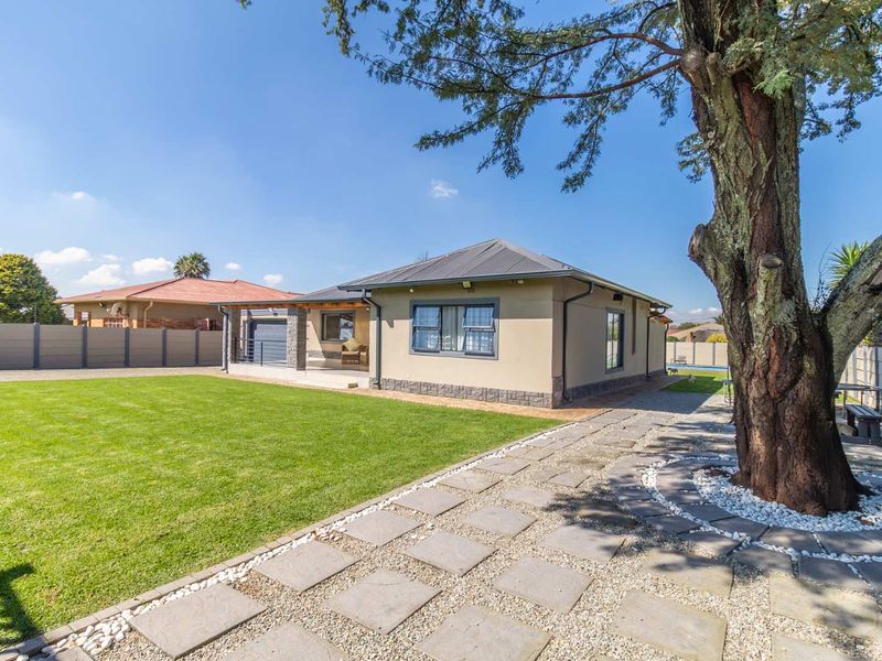 Beautiful Family Home for Sale in Horison - Photo 3