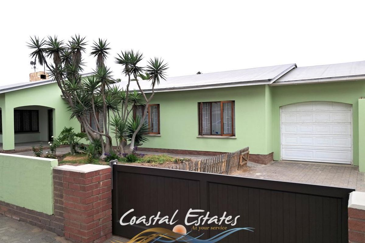 **Charming 5-Bedroom Corner Property in Kramersdorf** - Photo 2