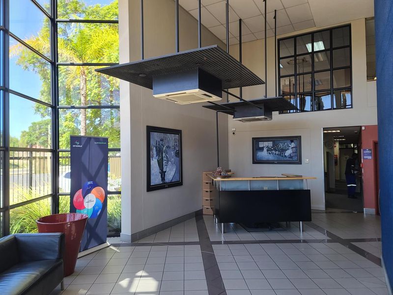 WELL LOCATED OFFICE/WAREHOUSE FOR SALE - Photo 9