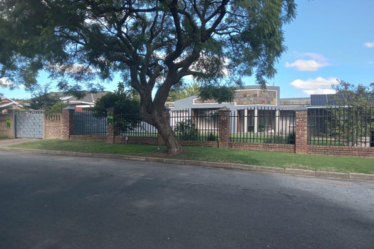 Kempton Park: 3-Bed Home with Solar / Prepaid & Separate Flatlet - Photo 3