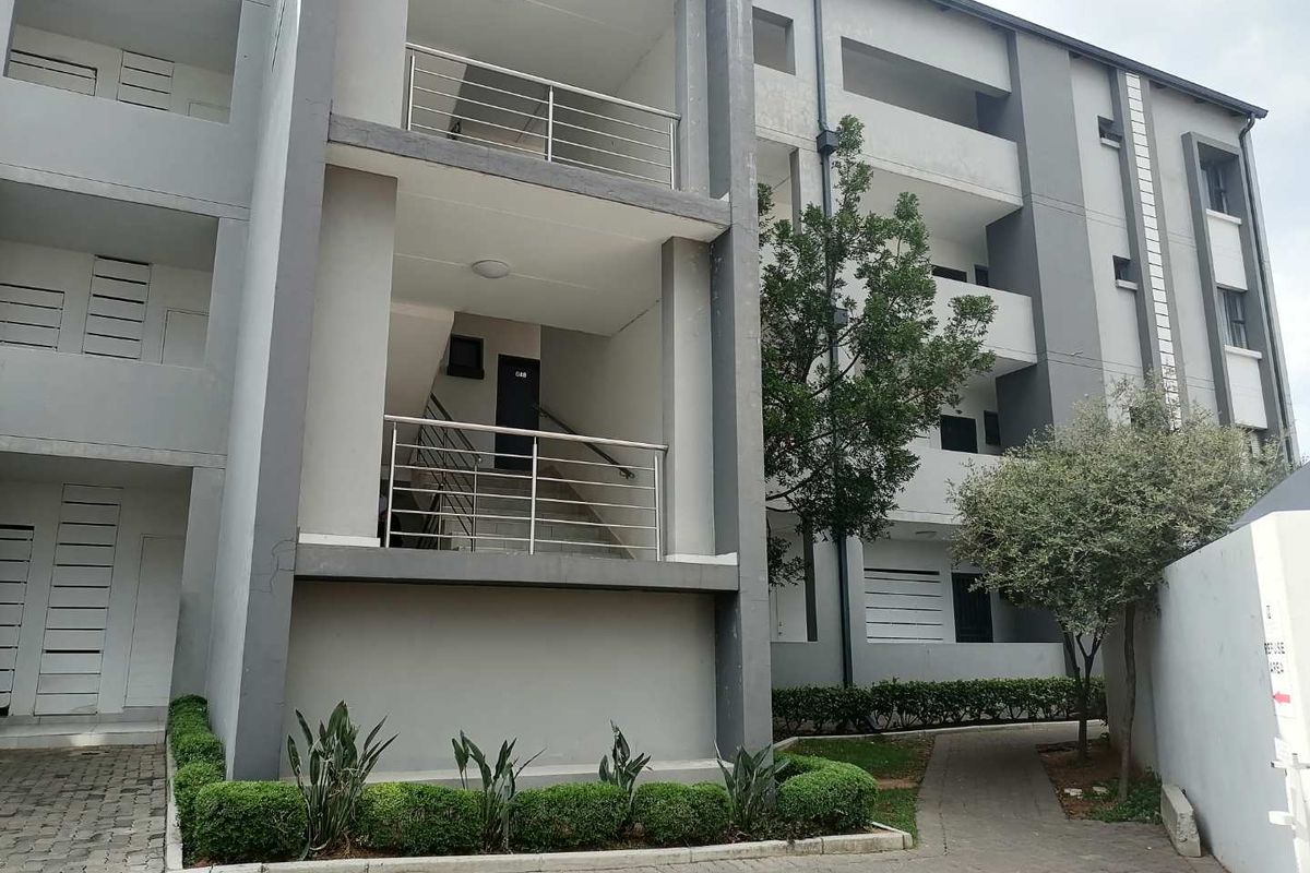 1 Bed Apartment for rent - Photo 2