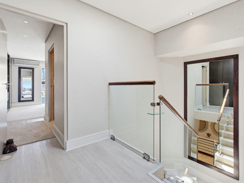 Ultra-Luxury Camps Bay Residence  - Walk to Glen Beach - Photo 10