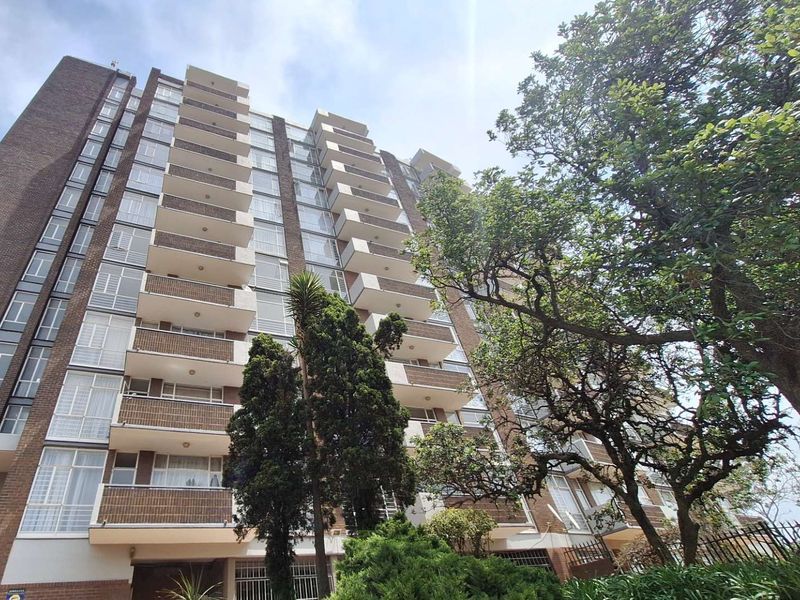 2 bedroom Apartment in Roodepoort - Photo 1