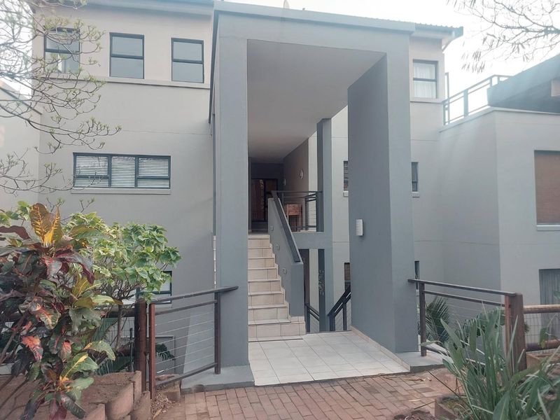 Modern Apartment For Rental in palm Lakes Estate - Photo 2