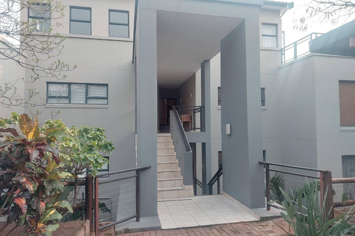 Modern Apartment For Rental in palm Lakes Estate - Photo 2