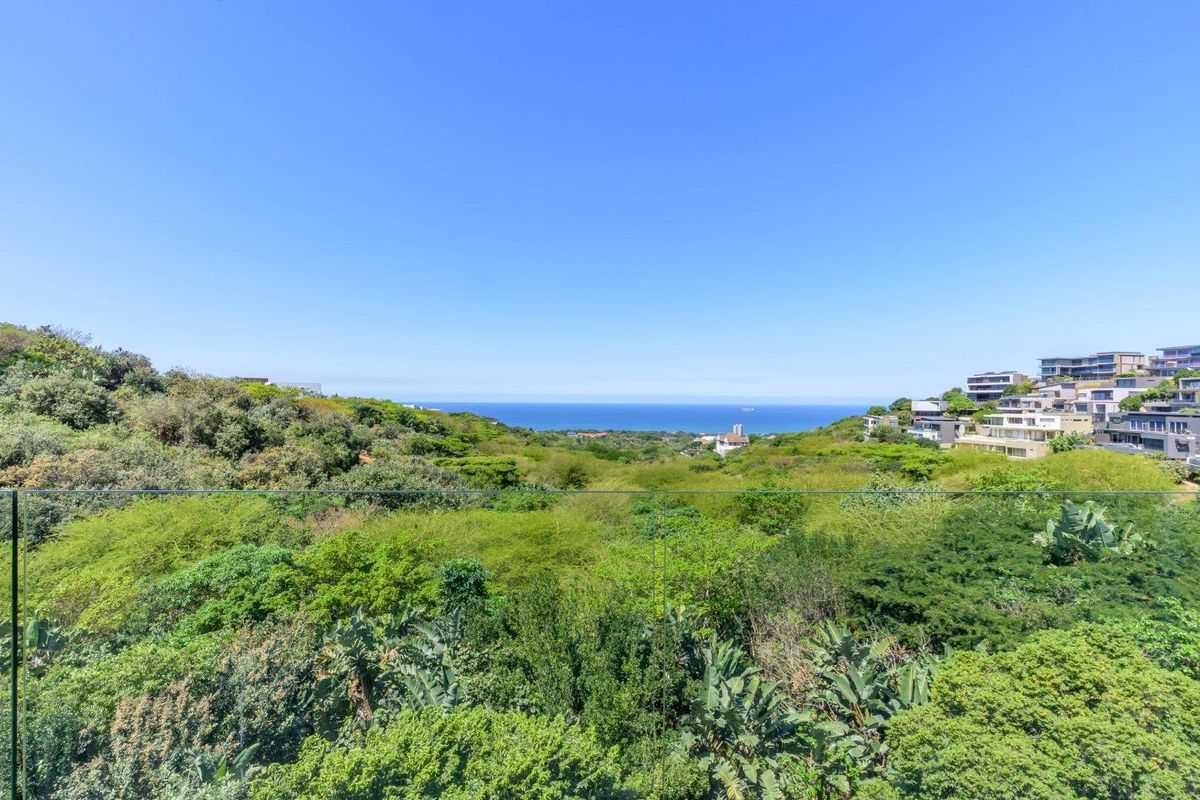 Exceptional Triplex in the Executive Estate - Photo 5
