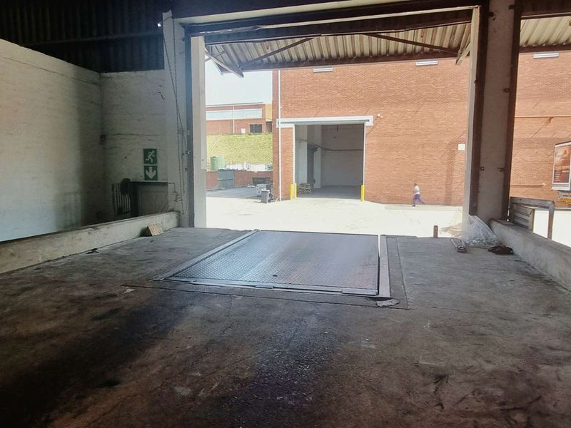Warehouse to Let | New Germany | 1,639 m2 | Dock & Leveller - Photo 4