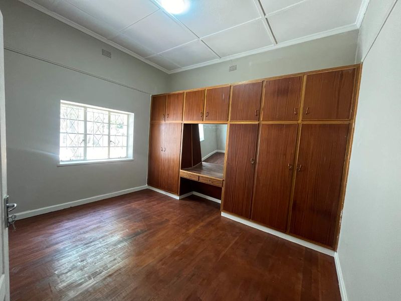 Versatile Property for Comfortable Living or Business Use - Photo 4