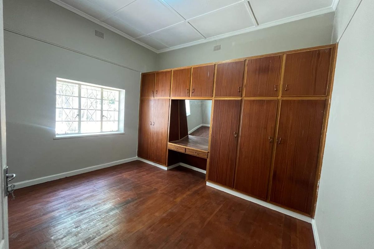 Versatile Property for Comfortable Living or Business Use - Photo 4