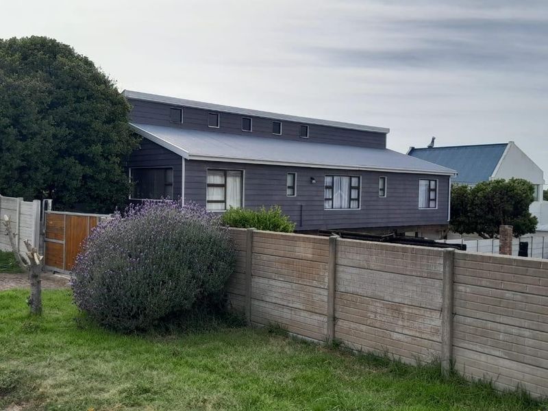 Spacious 3-bedroom house - Photo 5