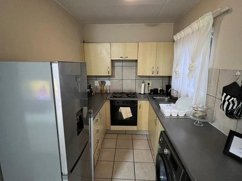 1 Bedroom Apartment in Wapadrand - Photo 9