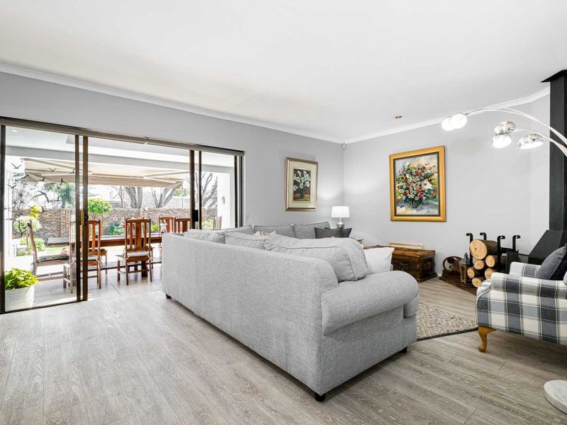 4 BEDROOM HOME FOR SALE IN FOURWAYS GARDENS RESIDENTIAL ESTATE - Photo 7