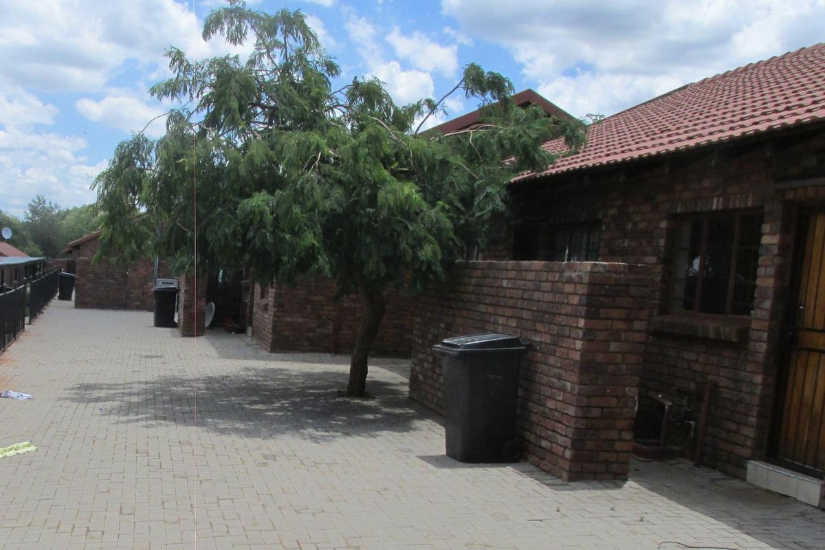 1 BEDROOM FLAT TO RENT IN PHILIP NEL PARK - Photo 2