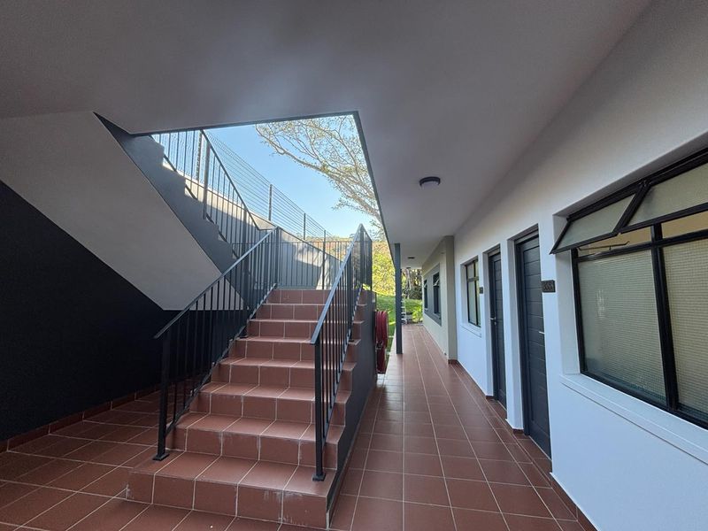 New Modern 2 Bedroom Apartment for Rent in Waterfall. - Photo 2