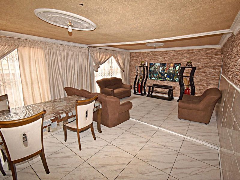 Welcome to your new home! - Photo 4