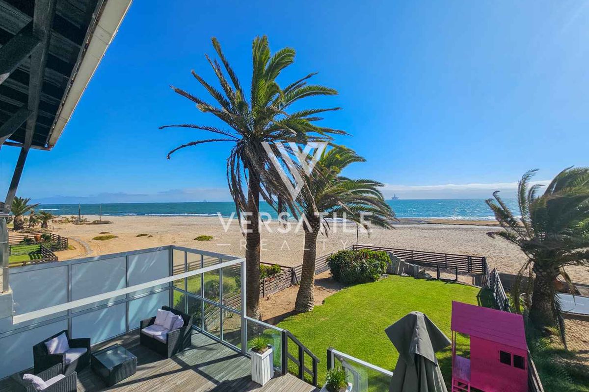 Beachfront House For Sale - Photo 2