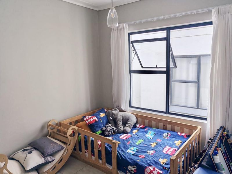 Stylish Modern Apartment For Sale! - Photo 5