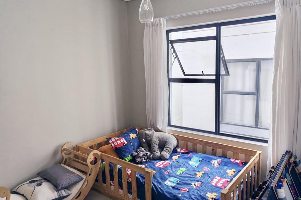 Stylish Modern Apartment For Sale! - Photo 5