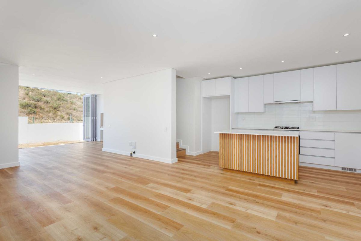 Sophisticated Winelands Living in a Modern Double-Storey Home in Volière Estate Stellenbosch - Photo 4