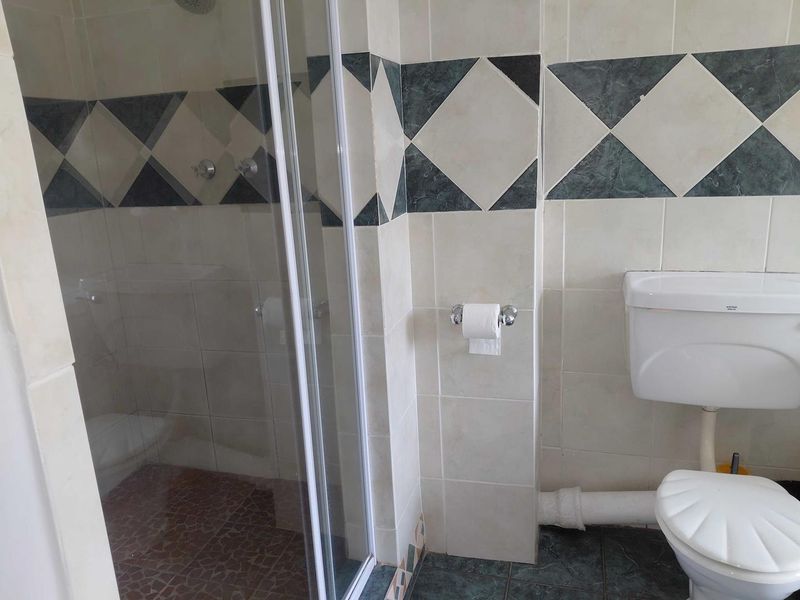 FAMILY HOME! MAKE AN OFFER! - Photo 8