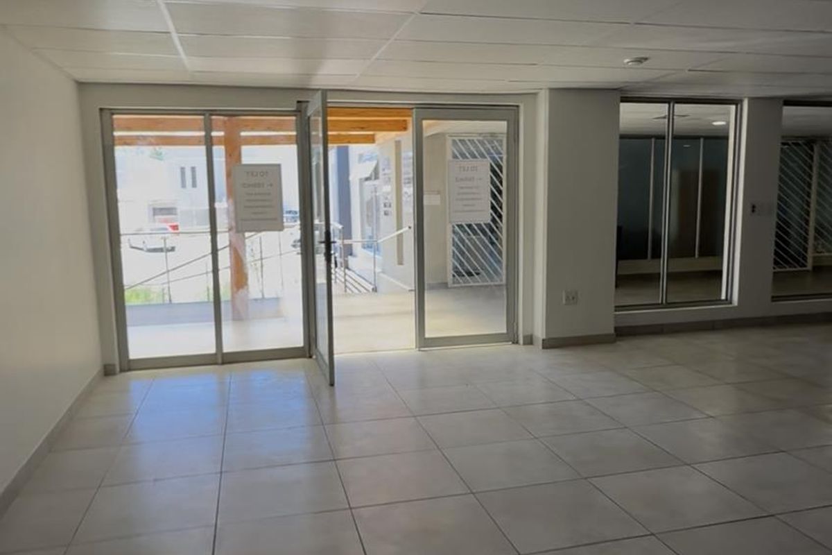 RENT| Klein Windhoek – Prime Business - Photo 5