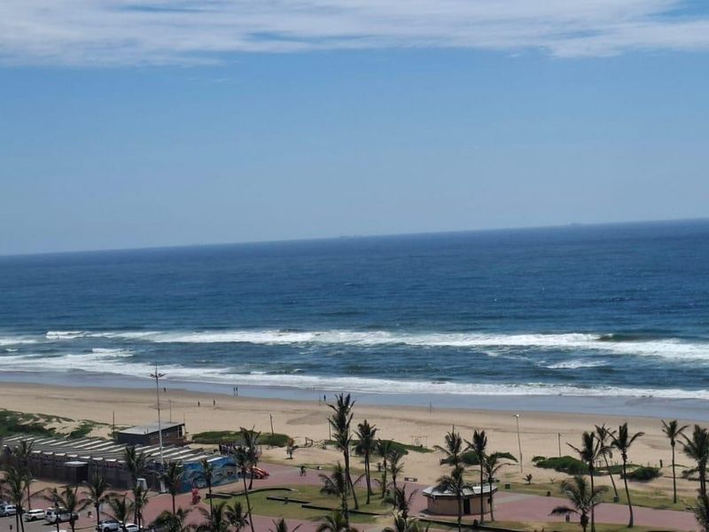 "Seaside Splendor: Luxurious Apartment with Unmatched Ocean Views!" - Photo 5