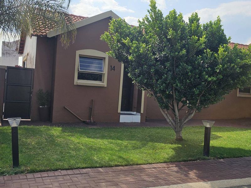 Stunning house to rent at Canal Village - Photo 2