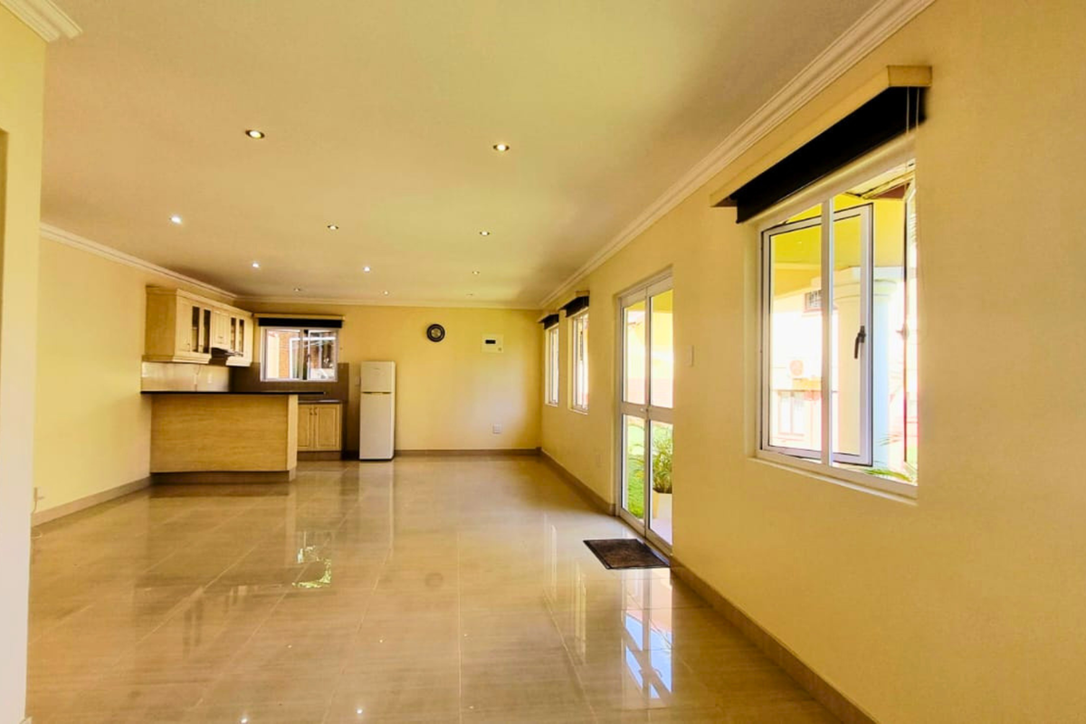 Standalone Office to Let in Durban North - Photo 3