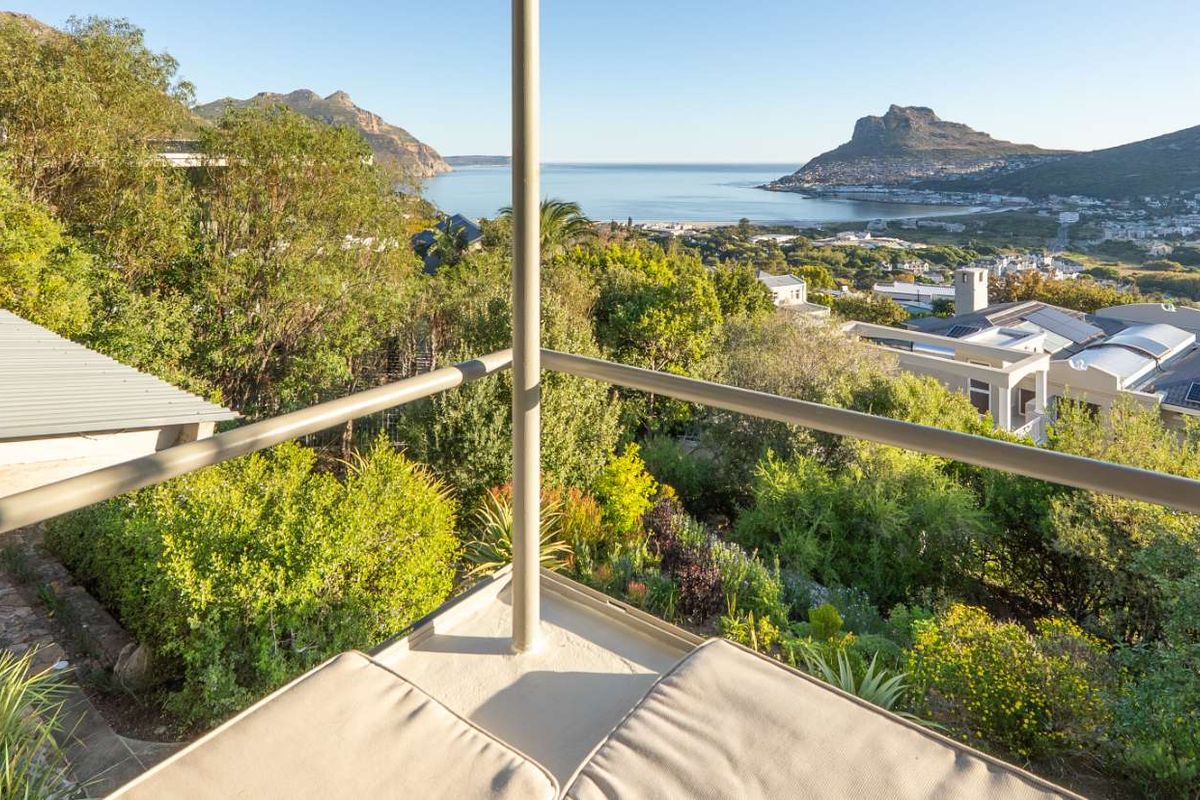 LET THE SUNSHINE IN – Berg-en-Dal Private Estate Villa - Photo 5